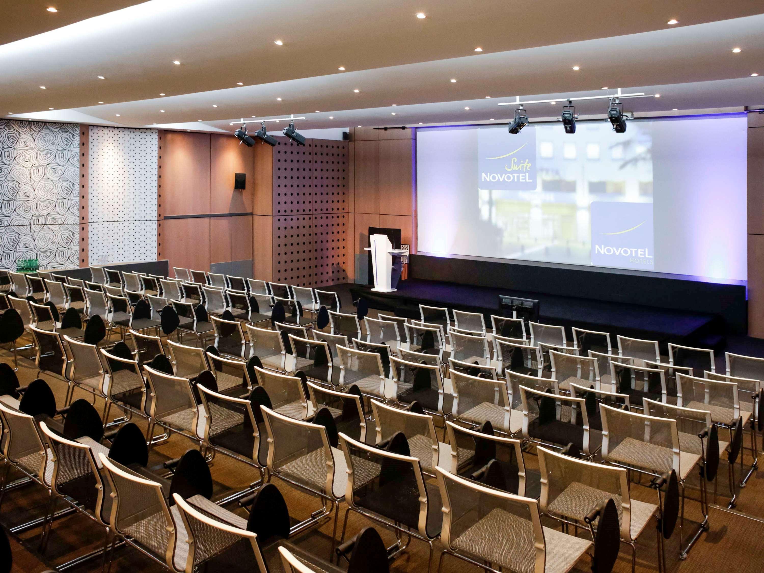 Novotel Paris Charenton Le Pont Esterno foto