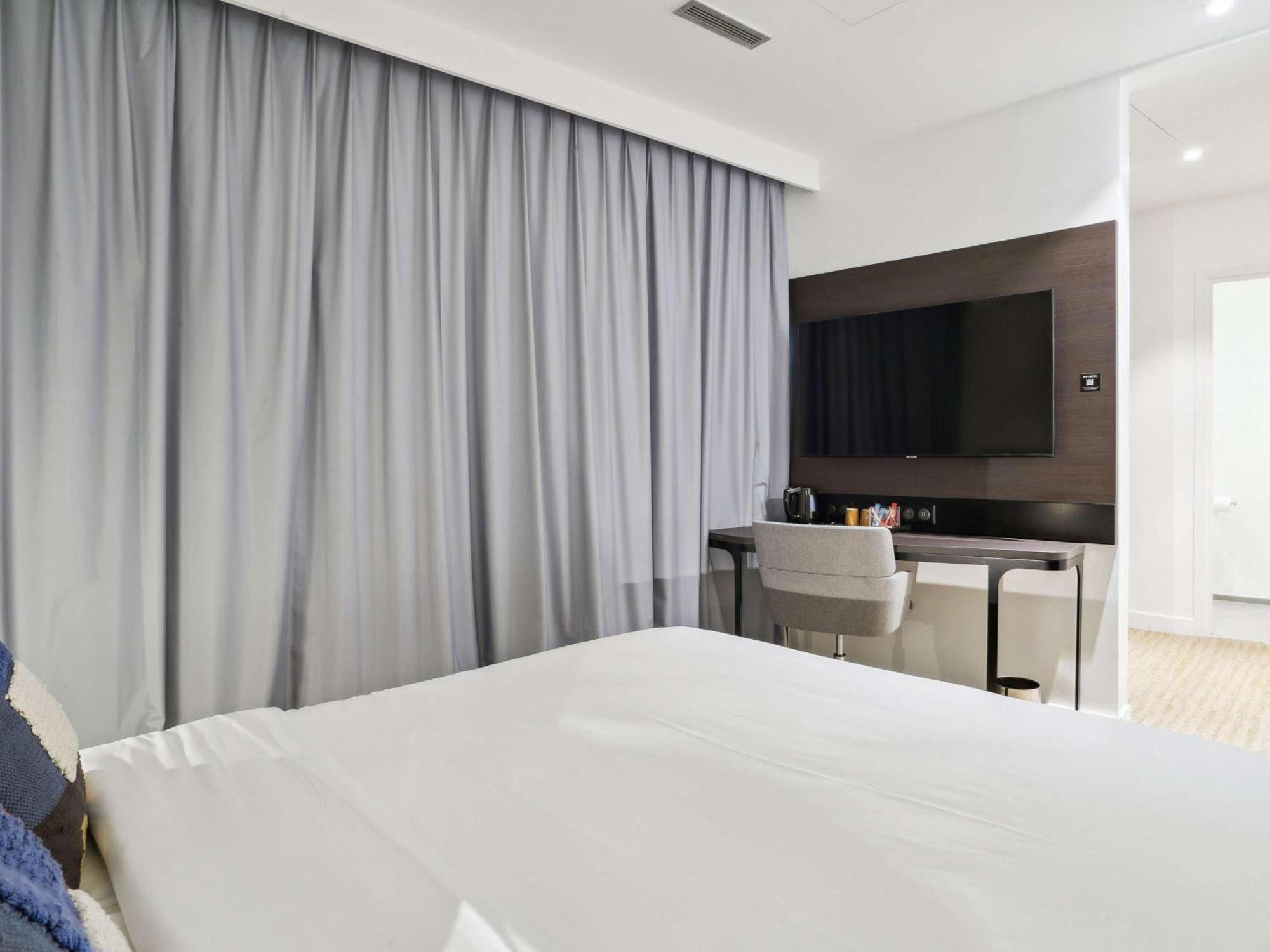 Novotel Paris Charenton Le Pont Esterno foto