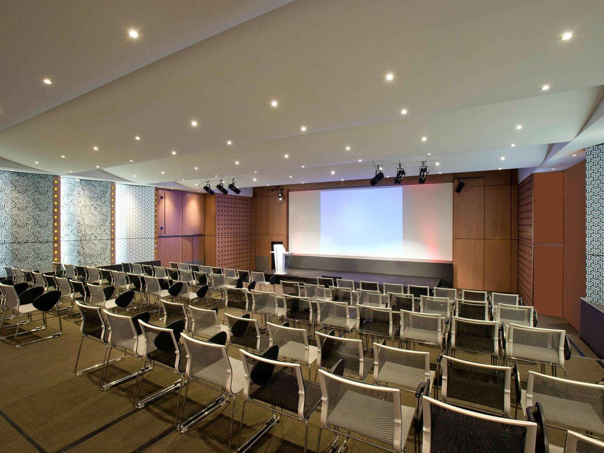 Novotel Paris Charenton Le Pont Esterno foto